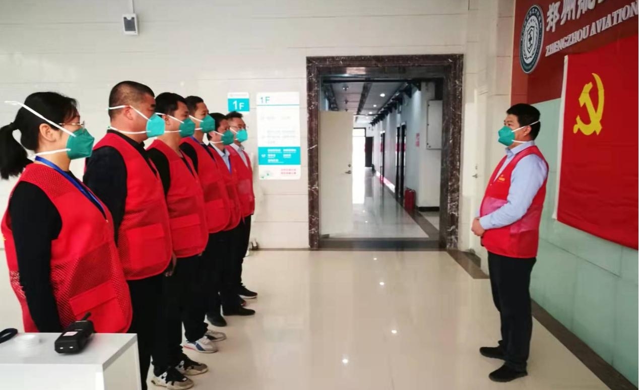 奋战在“郑州航空港区医学观察点（郑州方舱）”的乐动在线官网人